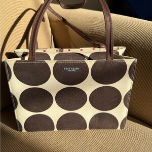Kate Spade Classic Tan and Brown Circle Tote. Make me an offer.
